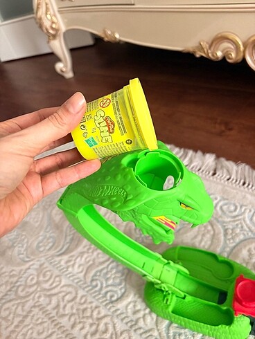  Beden Renk Hotwheels Zehirli Yılanla Çarpışma Oyun