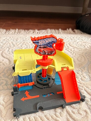  Hot Wheels Şehir Hayatı Serisi Araba Yıkama