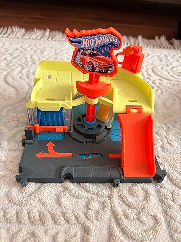Hot Wheels Şehir Hayatı Serisi Araba Yıkama