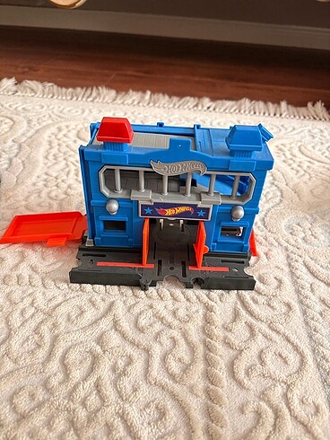 Beden Hot Wheels Şehir otoparkı