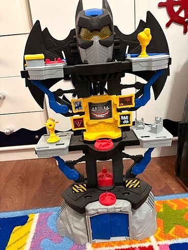 CHH91 Imaginext® Dc Super Friends? 2'si 1 Arada Transforming Bat