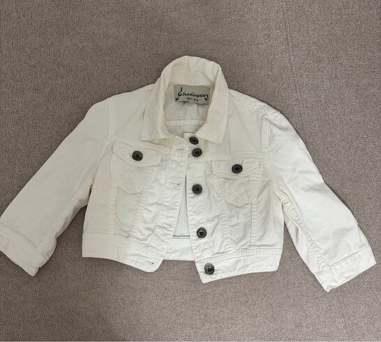 Stradivarius beyaz crop ceket denim