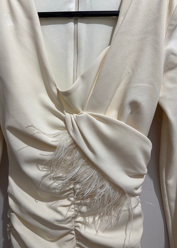 Drapeli Beyaz Mini V Yaka Elbise - Görsel 4