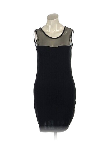 PreLoved Kısa Elbise %70 İndirimli.