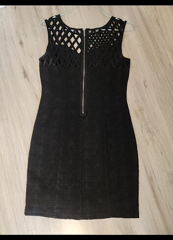 Koton marka 36 beden önü taşlı kısa elbise