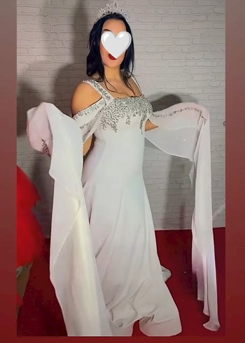 İşlemeli Straplez Uzun Gelinlik - Görsel 4