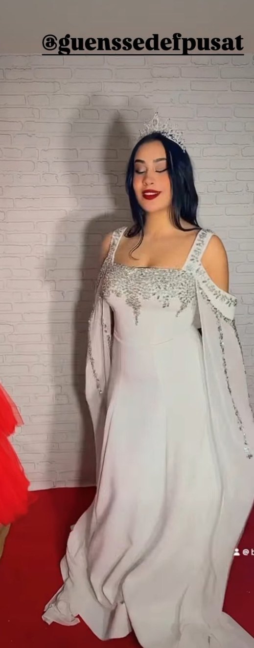 İşlemeli Straplez Uzun Gelinlik - Görsel 3