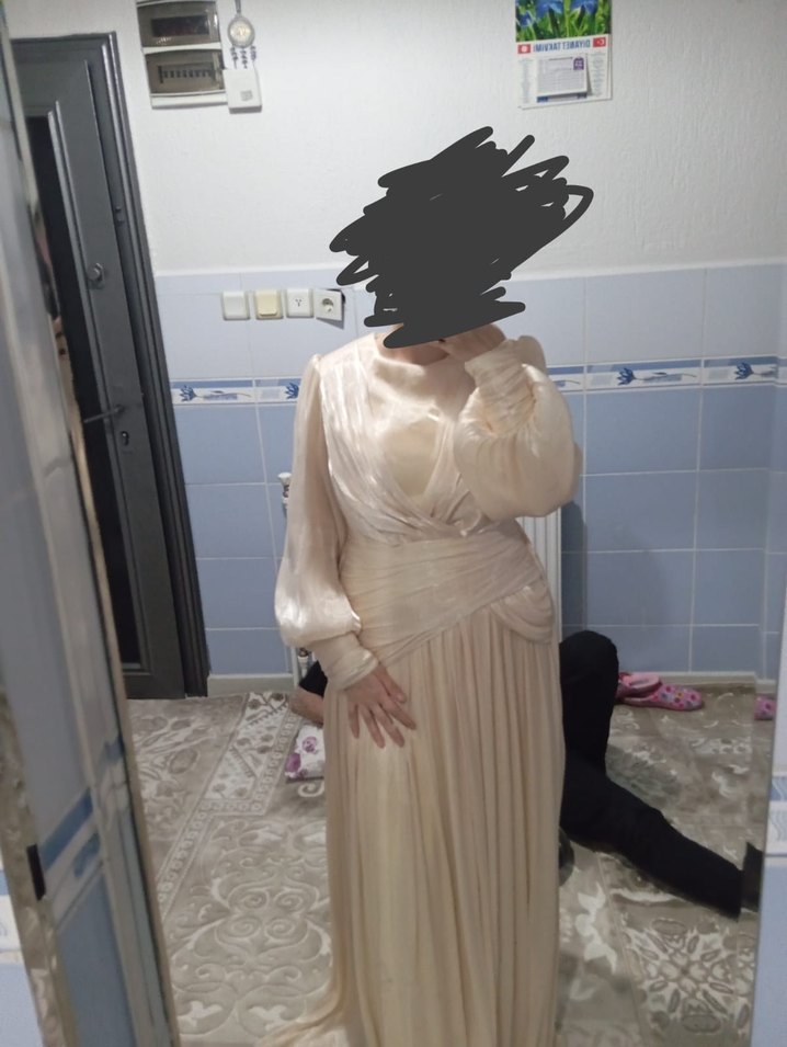 Bej Drapeli Uzun Kollu Kadın Abiye Elbise - Görsel 2