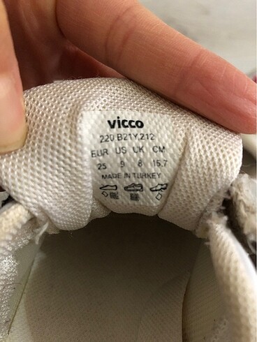25 Beden beyaz Renk Işıklı vicco ayakkabı