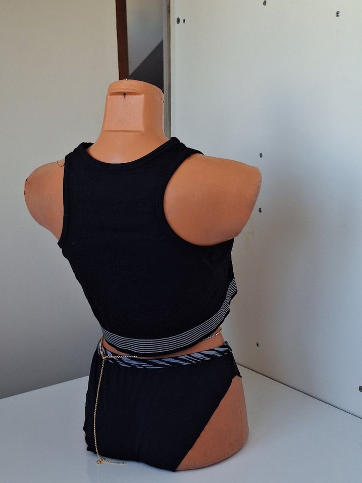 Siyah Mini Sporcu Atlet - Görsel 4