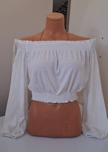 Omuzları açık beyaz crop