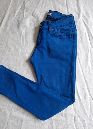 10 Yaş Beden saks mavisi kız çocuk pantolon az giyildi 10 yaş by gecce colect