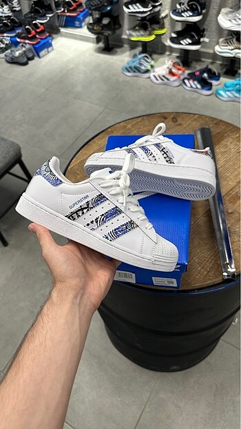 ADIDAS SÜPERSTAR