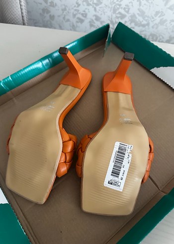 Turuncu Örgü Bantlı Kadın Terlik - Görsel 3