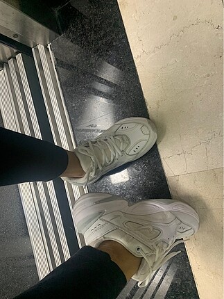 39 Beden beyaz Renk Nike kadın spor ayakkabı