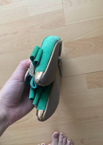 Yeşil süet fiyonklu babet - Görsel 13