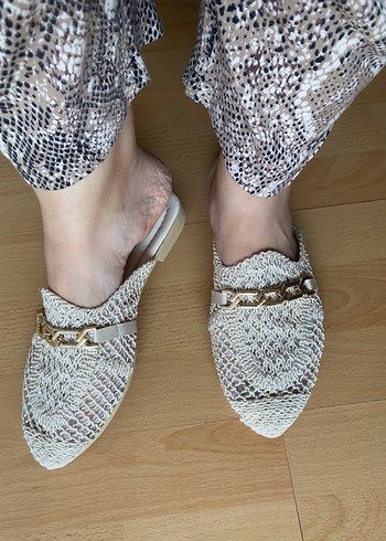 Bej Örgü Dantel Detaylı Kadın Terlik - Görsel 2