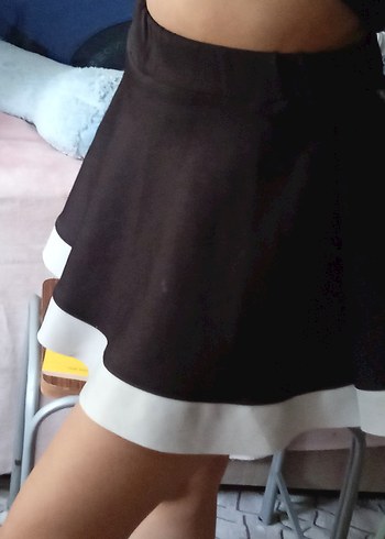 Siyah Beyaz Mini Etek, Fırfırlı, Sokak Stili - Görsel 2