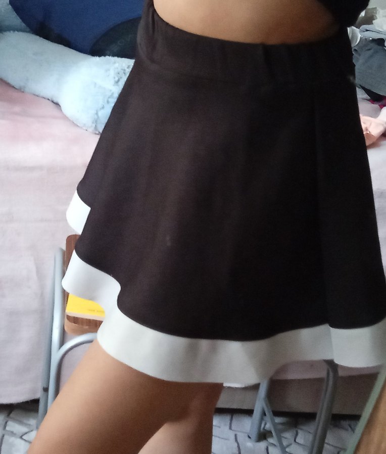 Siyah Beyaz Mini Etek, Fırfırlı, Sokak Stili - Görsel 2