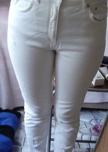 Beyaz Düğmeli Kadın Kot Pantolon - Görsel 2