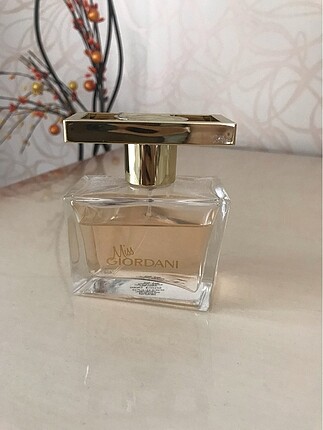 Oriflame Miss Giordani parfüm