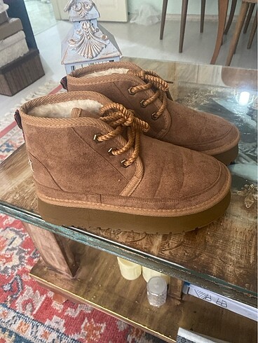 Diğer Ugg bot