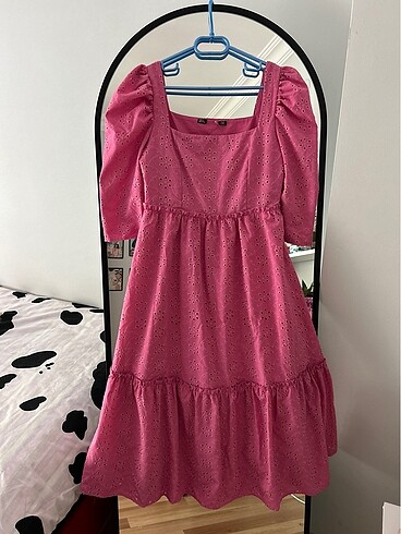 Pembe Elbise