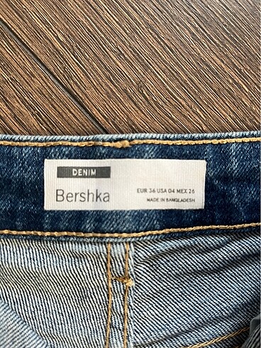 36 Beden Bershka kot şort 36 beden