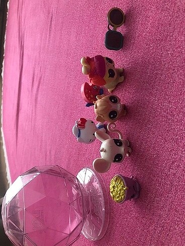 LPS Minişler 2 tane miniş,1 tane lol bebek,2 tane cicibici ve aksesuar