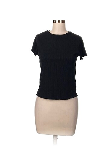 Defacto T-shirt %70 İndirimli.