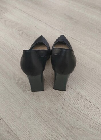 Deri Stiletto