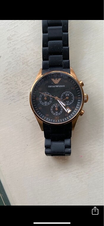 Armani saat