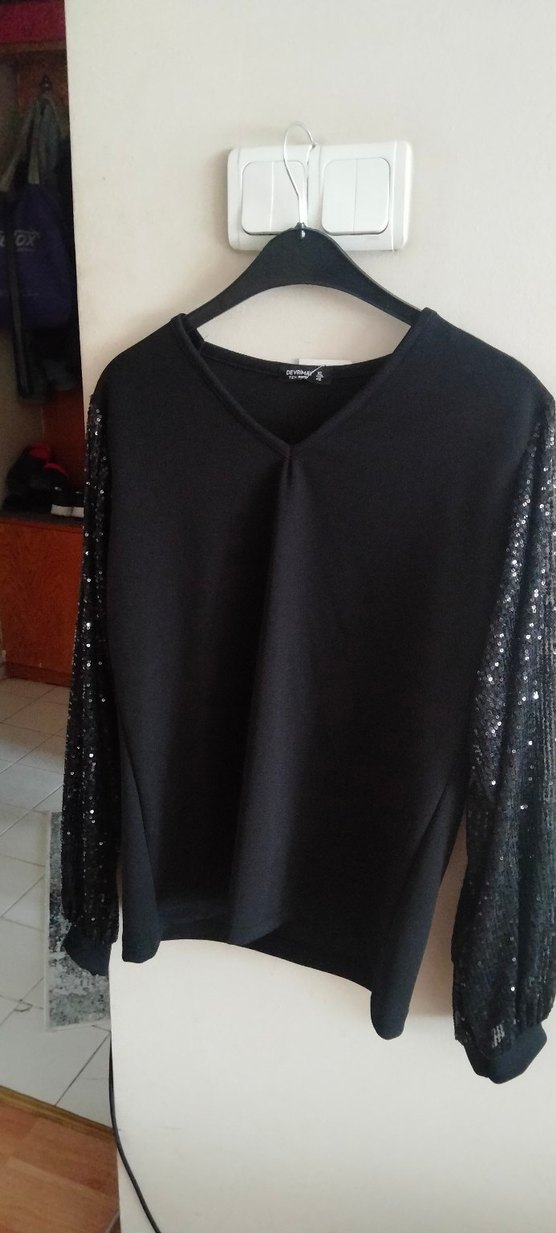 Siyah Simli Uzun Kollu V Yaka Bluz - Görsel 2