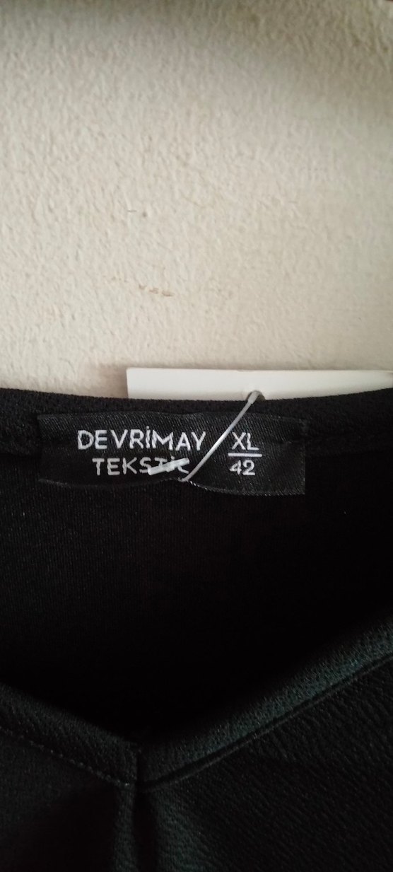 Siyah Simli Uzun Kollu V Yaka Bluz - Görsel 3