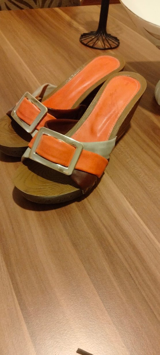 Tokalı Kahverengi Dolgu Topuklu Kadın Terlik - Görsel 2