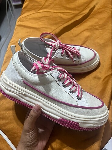 PEMBE MARJİN SNEAKER