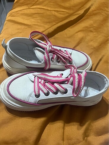 Marjin PEMBE MARJİN SNEAKER
