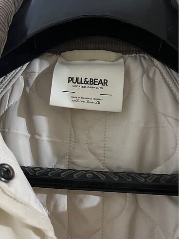 s Beden Pull & Bear kapitone ceket