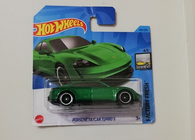 Hotwheels Porsche Taycan Turbo S 