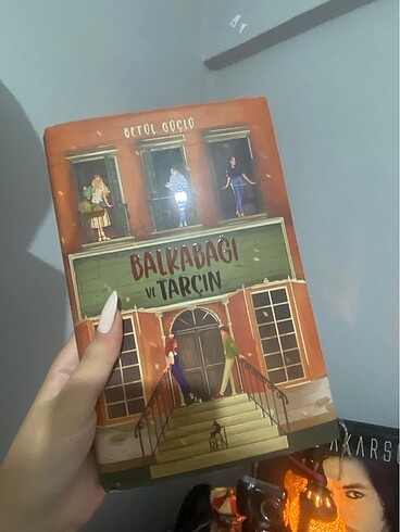 Balkabağı ve Tarçın Kitap