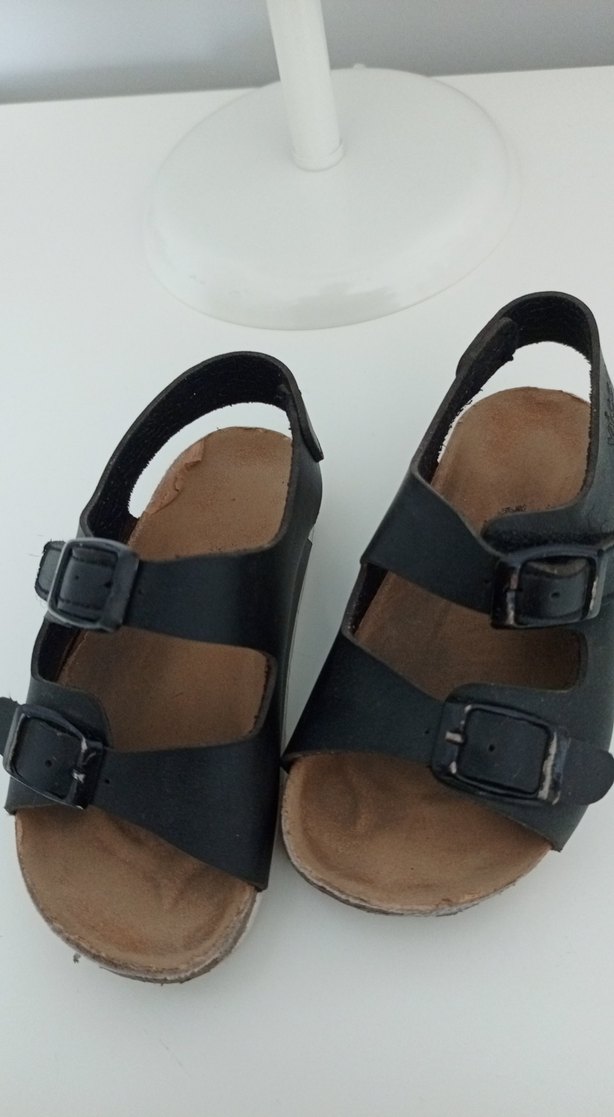 Erkek Çocuk Siyah Tokalı Sandalet - Görsel 3