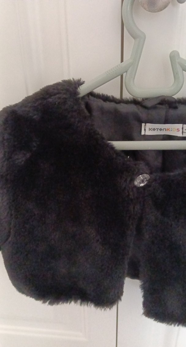 Kız Çocuk Siyah Kürklü Bolero - Görsel 4