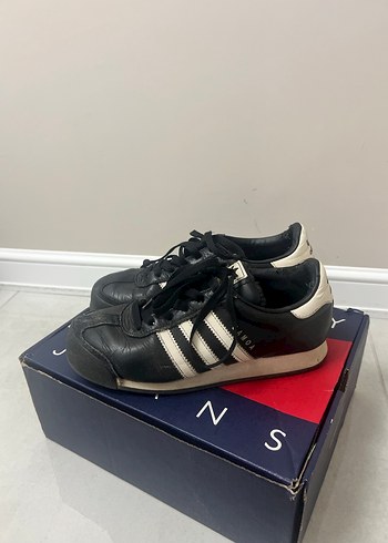 Adidas Samoa
