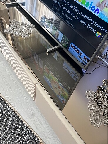 Beden ten rengi Renk Tv ünitesi