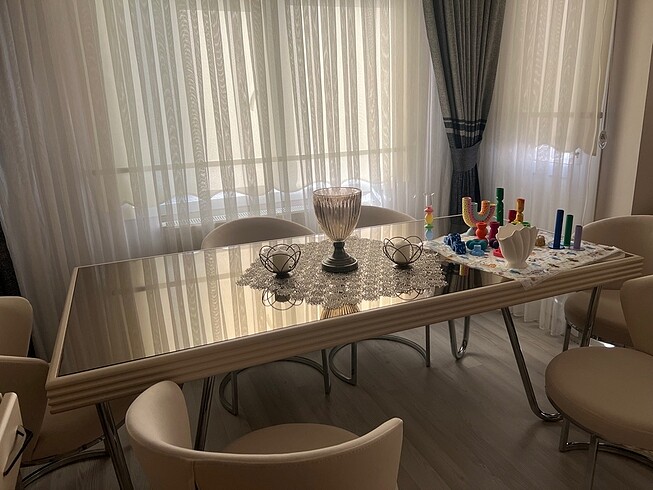 Masa ve sandalye takımı
