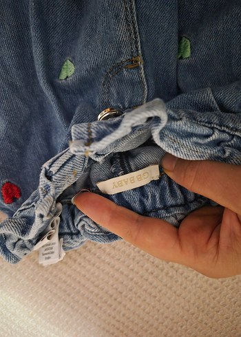 Nakışlı Düğmeli Rahat Kesim Kız Kot Pantolon - Görsel 3