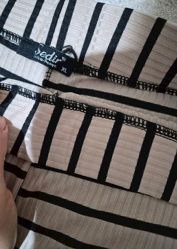 krem rengi çizgili takım - Görsel 4