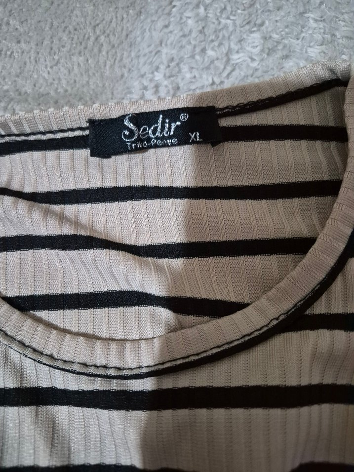 krem rengi çizgili takım - Görsel 3