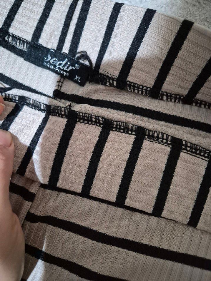 krem rengi çizgili takım - Görsel 4