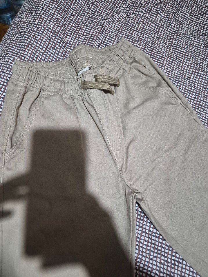 Erkek Çocuk Bej Kemerli Rahat Pantolon - Görsel 2